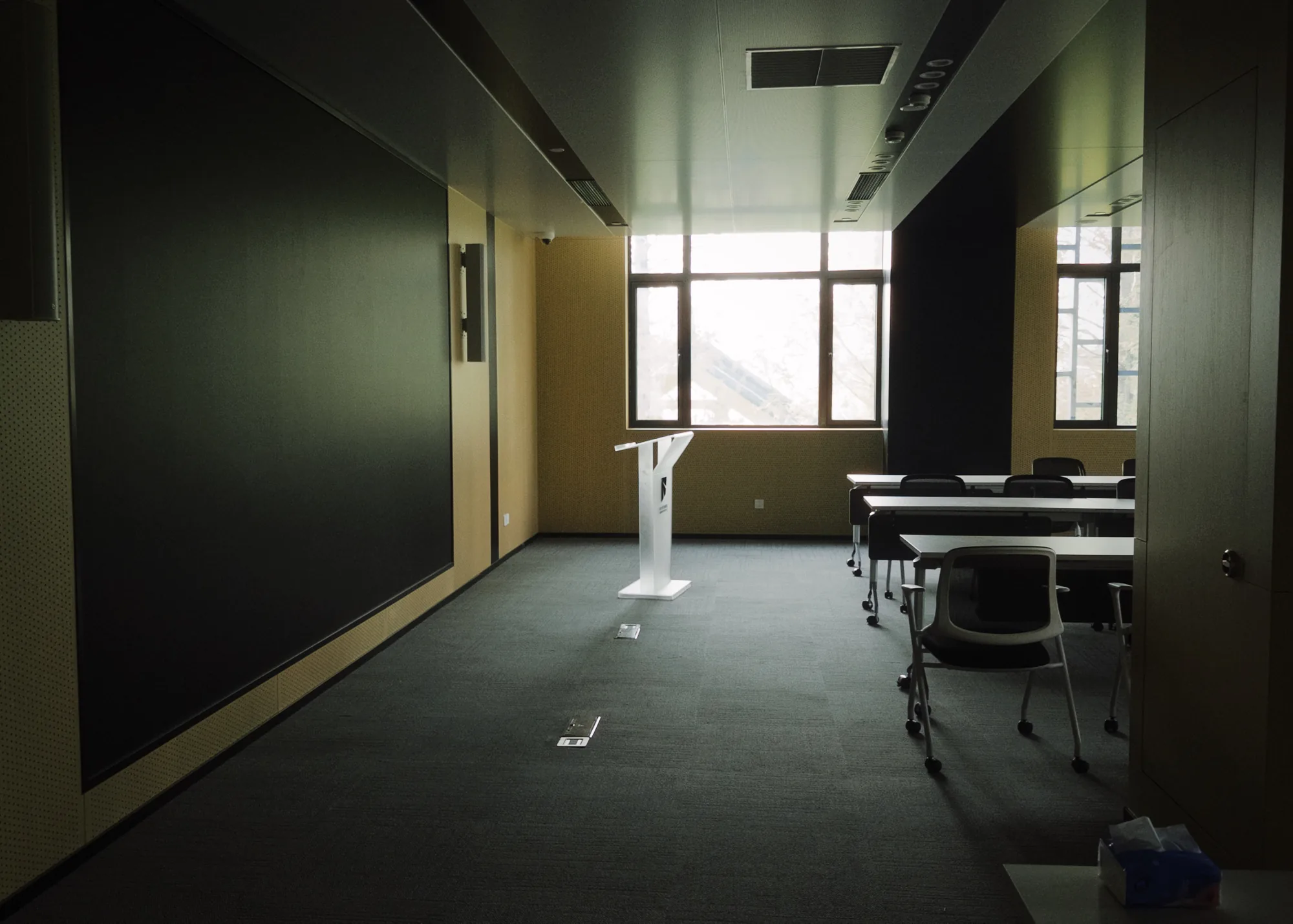 2026 年 4 月 10 日