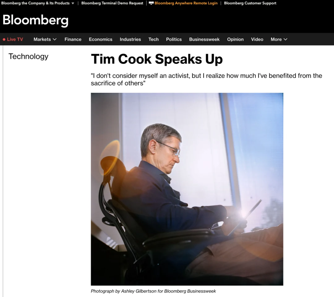 库克2014年公开声明《Tim Cook Speaks Up》《彭博商业周刊》网页截图，Ashley Gilbertson 摄