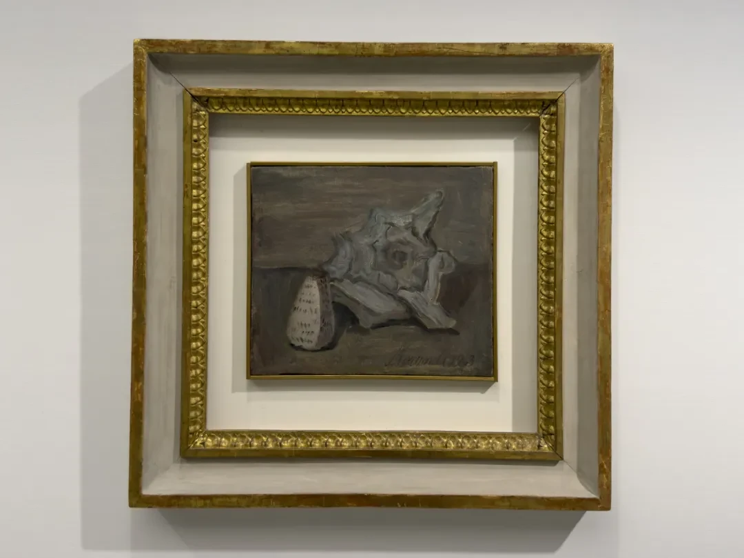 乔治·莫兰迪，《海贝》，1943年，布面油彩。私人收藏。