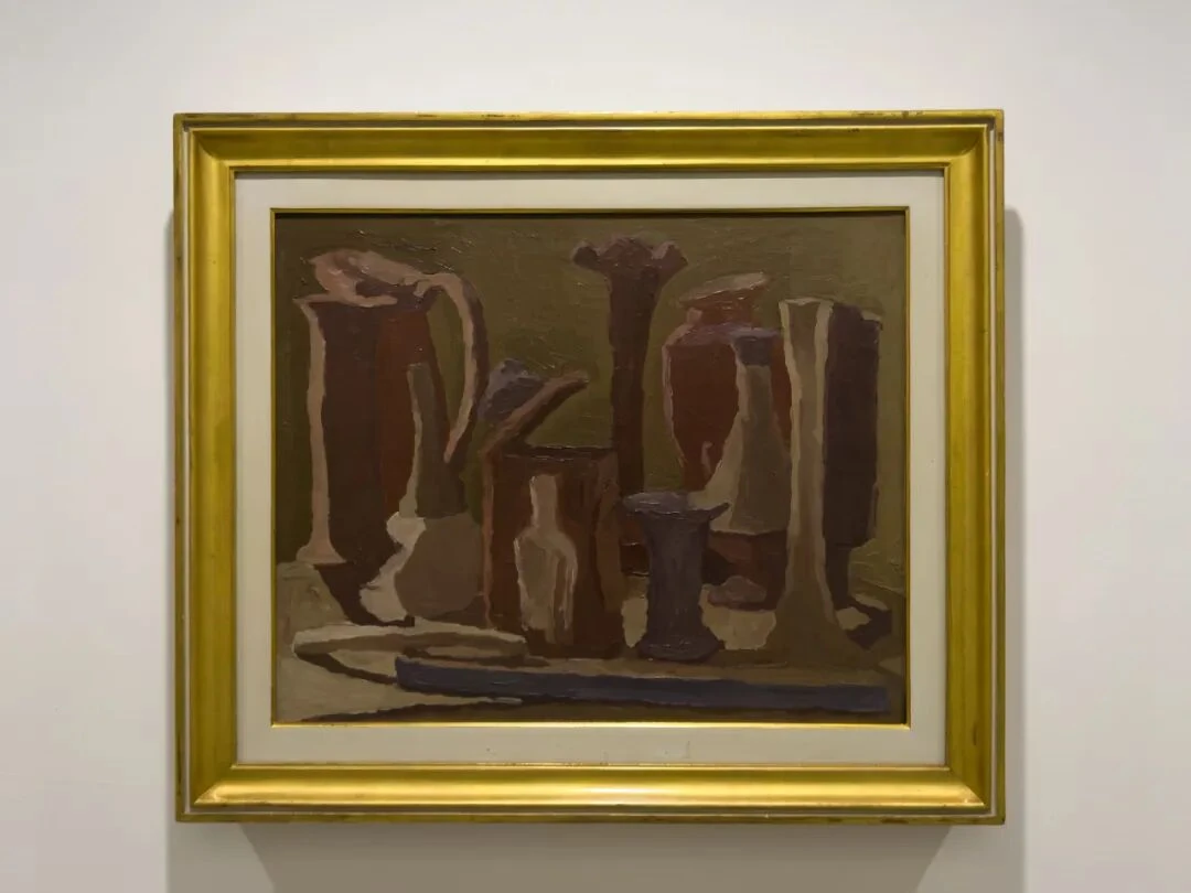 乔治·莫兰迪，《静物》，1936年V.n.208，布面油彩。奥古斯托·弗朗切斯卡·焦瓦纳尔迪收藏，米兰